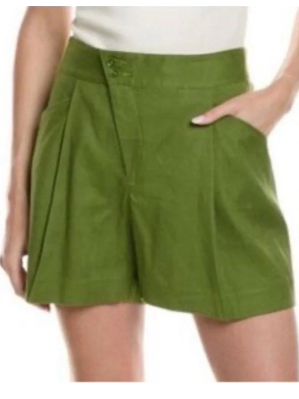 Cabi Traipse Linen blend shorts (avocado) - Picture 7 of 8